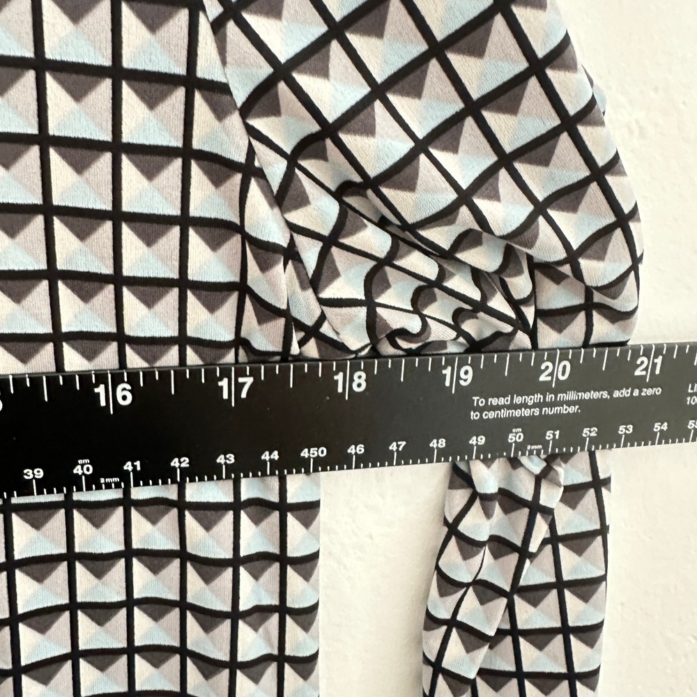 Liz Claiborne Geometric Print Top Black White Long Sleeve Blouse Medium - Picture 6 of 7